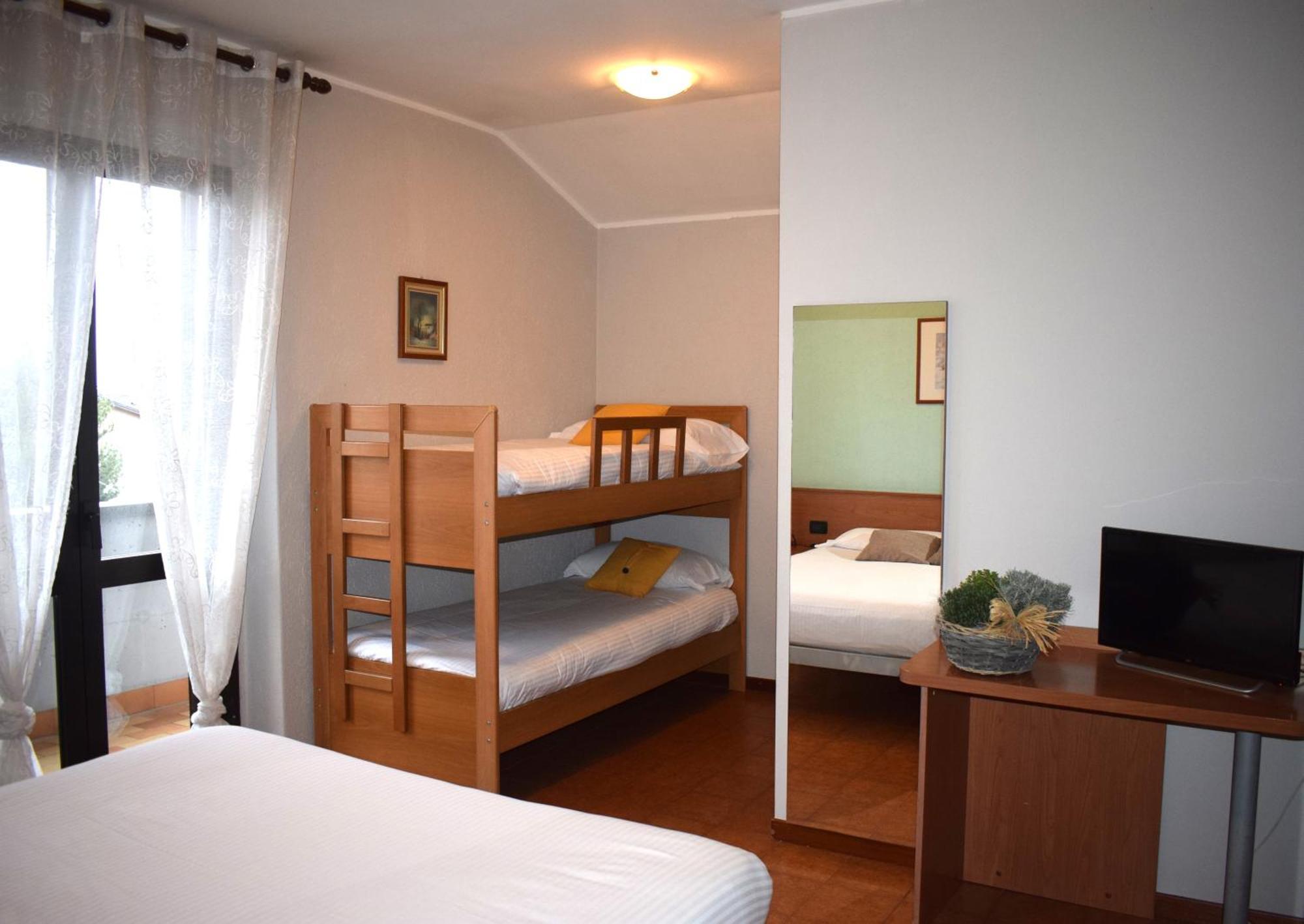 Albergo Canella Fuipiano Valle Imagna Eksteriør billede