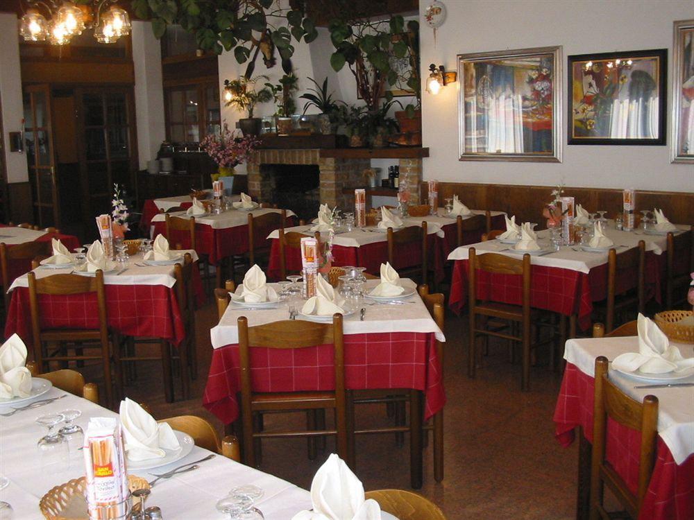 Albergo Canella Fuipiano Valle Imagna Eksteriør billede